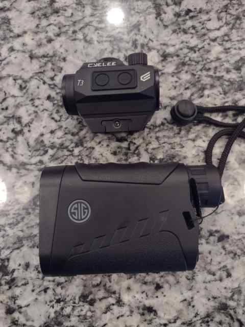 Cyelee red dot and Sig rangefinder