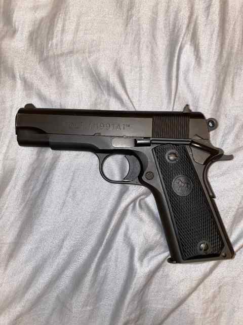 Colt M1991A1 Commander Pistol