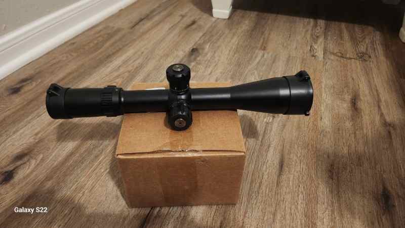 Bushnell ET3124FG scope