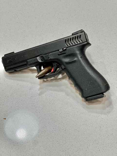 Glock 17 RTF2/Fish Gills RARE Law Enforcement Mod