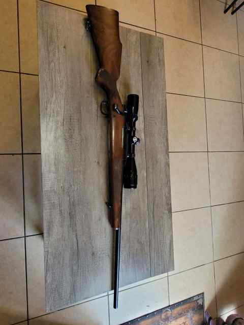Winchester Model 70  270 Win w/scope
