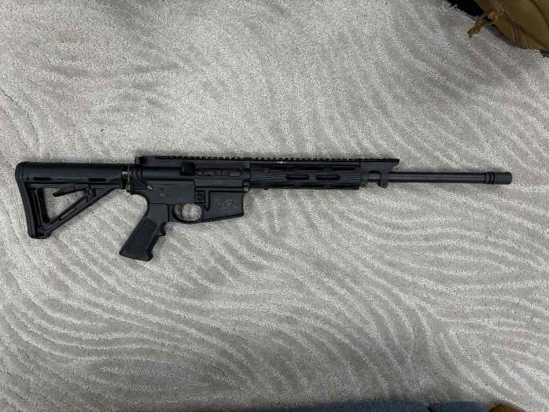 S&amp;W M&amp;P AR 15. $500 needs to move 