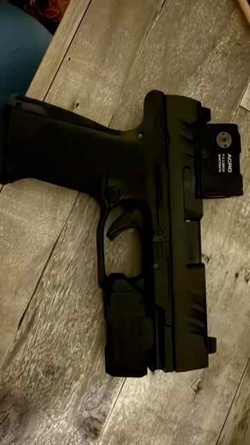 WTT Walther PDP 4 inch F-Series w/ Acro P2, PL-X
