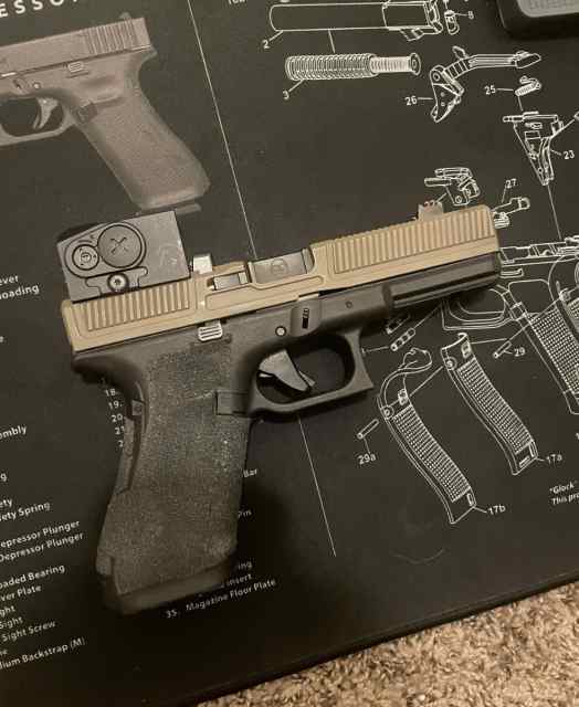 Unique~ Glock 17 Ape Wallace Aimpoint Acro Pistol