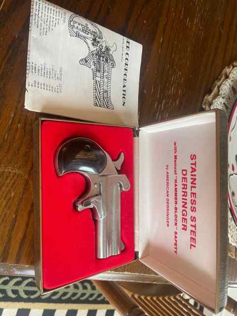 American Derringer Corp 40 Cal