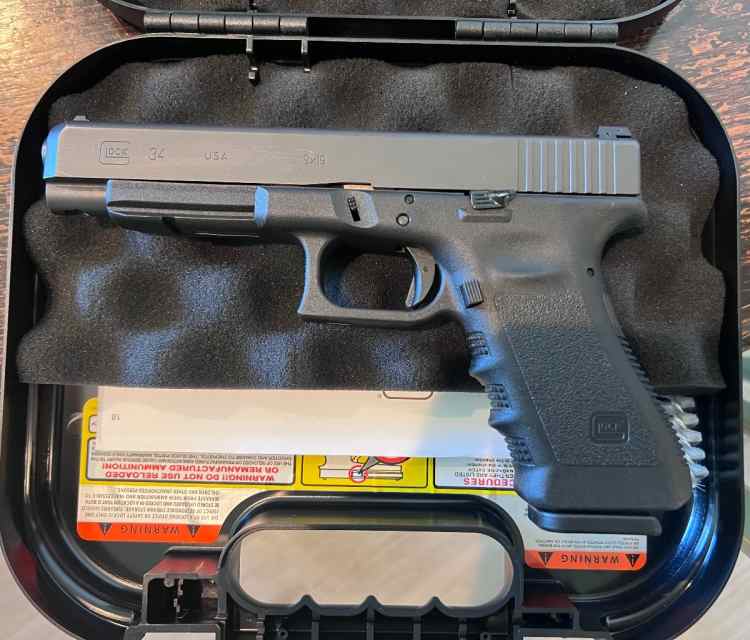Glock 34 &amp; Shadow Systems MR920