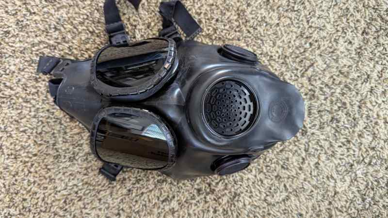 RARE🔥UUSM 65 MSA Chem / Bio Gas Mask / Police