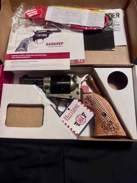 Heritage Barkeep™ Custom Scroll Wood Grips .22 LR,