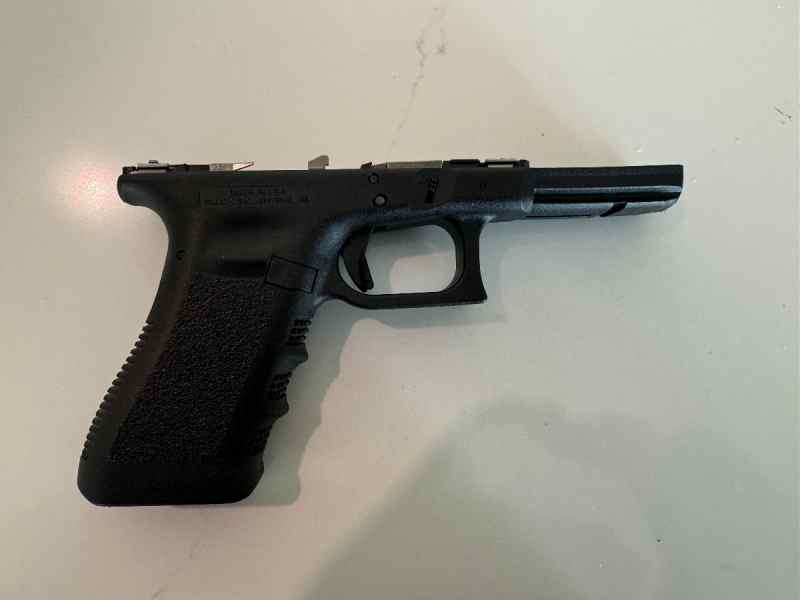 Brand New Glock 17 Gen 3 OEM Frame