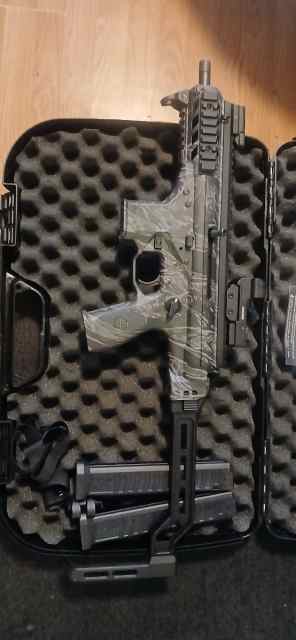 Beretta pmxs 9mm  (military police edition) RARE