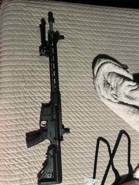 M4E1 ar-15
