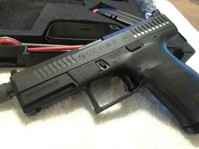 CZ P10C...9mm 003.jpg