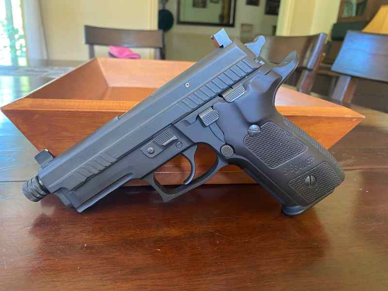 Sig Sauer P229 Elite dark 9mm threaded barrel