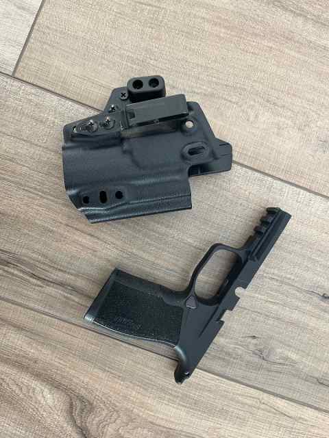 X Macro frame and holster 