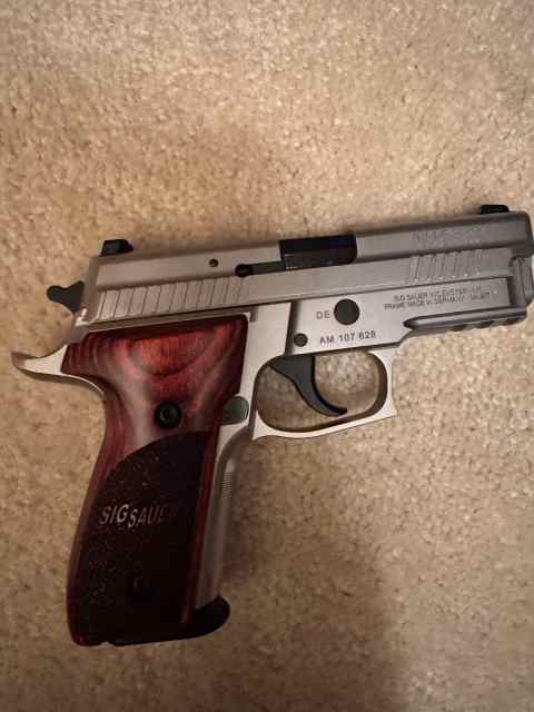 Sig Sauer p229 Stainless Steel Compact elite .40