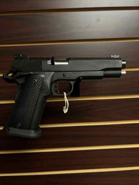 ROCK ISLAND ARMORY M1911A1 Rock Ultra HC