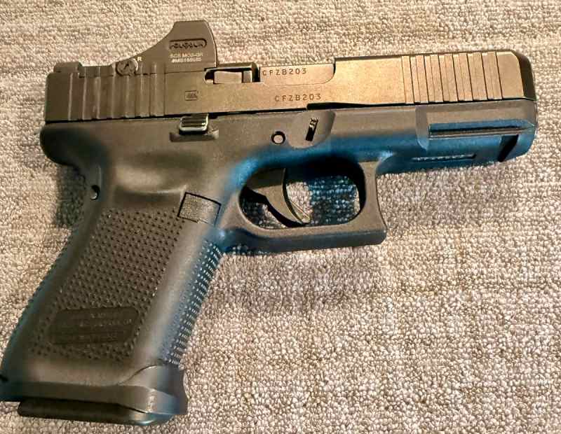 Glock 19 Gen5 MOS with Holosun SCS,SLR Magwell 