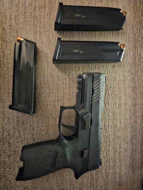 Sig Sauer P320 .45 ACP