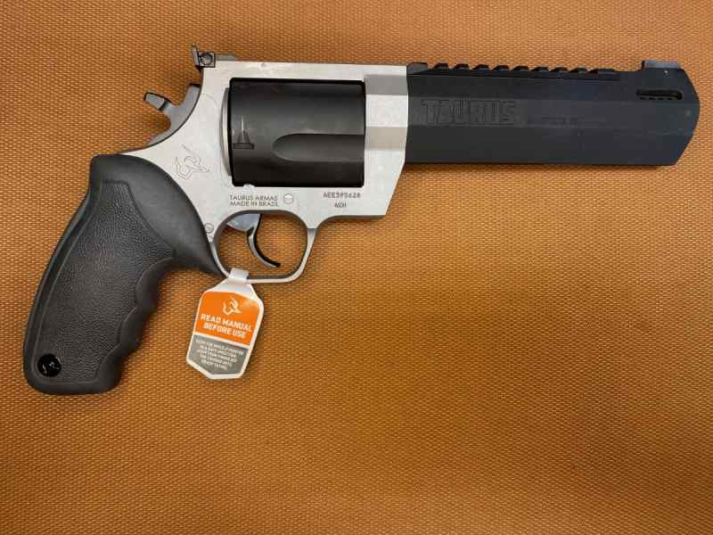 NEW IN BOX-Taurus Raging Hunter 460 S&amp;W Mag- 6.75&quot;