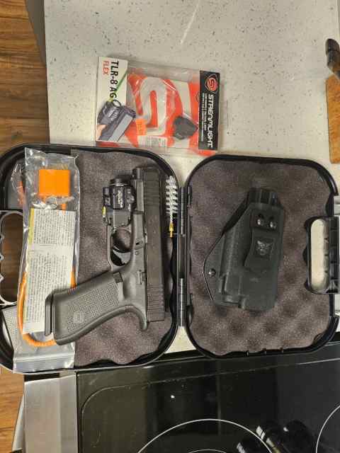 Glock 47 mos with extras