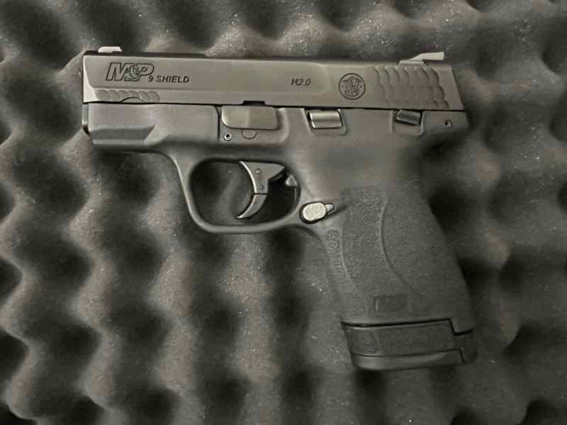 S&amp;W M&amp;P Shield 2.0 9mm with Thumb Safety