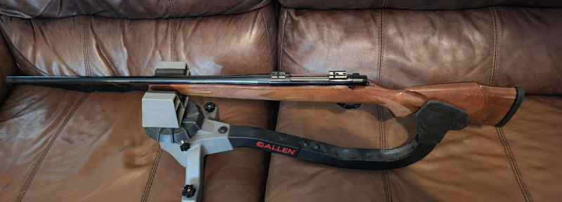 Weatherby Vanguard Deluxe 