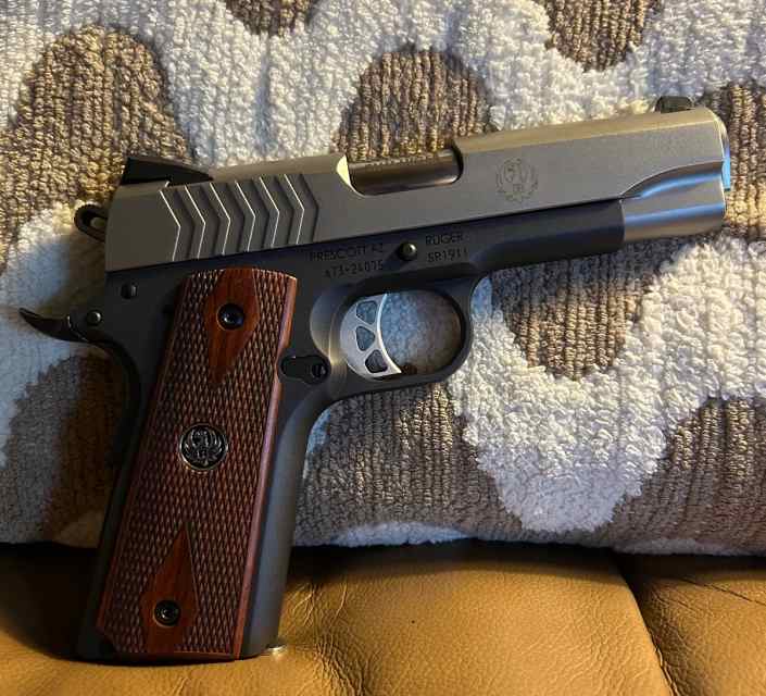Ruger 1911 9 LW Commander