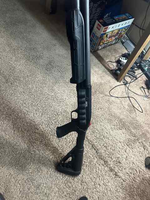 Mossberg 590 