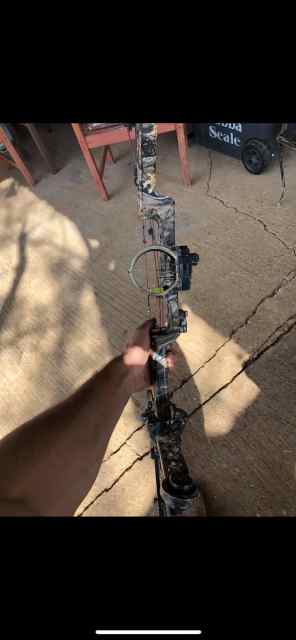 Mathew’s Z7 Left Handed Bow