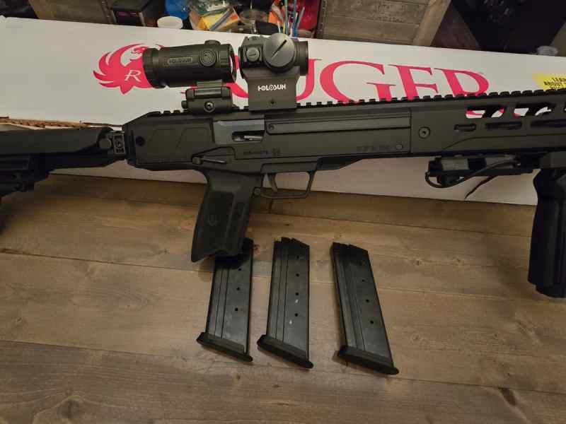 Ruger 5.7x28 Carbine,  Holosun, 3 Mags Light, FSFT