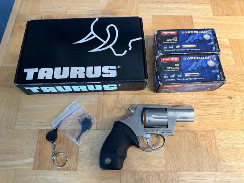 Taurus 856