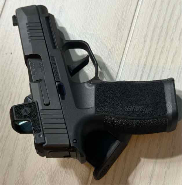 Sig sauer P365XL with Romeo Zero Sight 