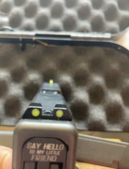 USED GLOCK 19 GEN 5 WITH NIGHT SIGHTS