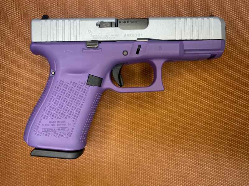 NEW IN BOX - Glock G19 Gen5 - 9mm - 4&quot; (PurpleSS)