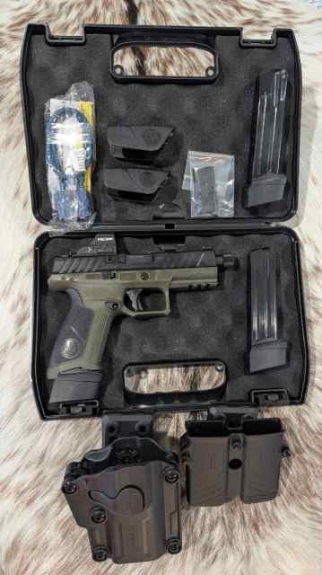 PENDING BERETTA APX A1 TACTICAL FULL SIZE PACKAGE 