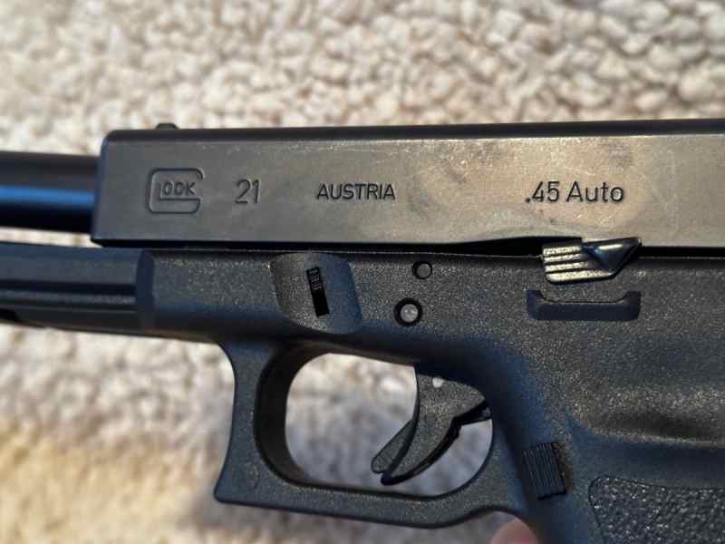 Glock 21_1.jpeg