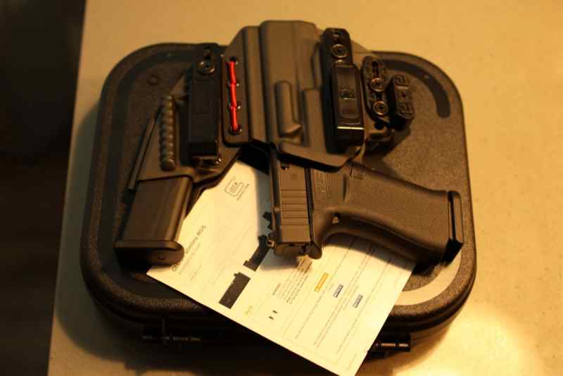 Glock 48 MOS w/Streamlight Light and T1C Holster