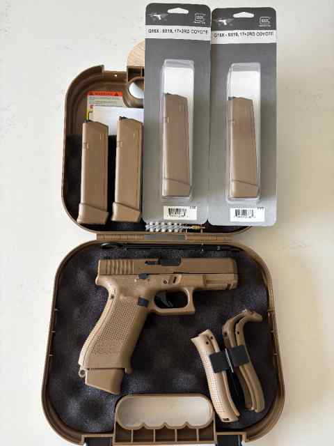 NIB Gen 5 Glock 19X w/extra extended mags