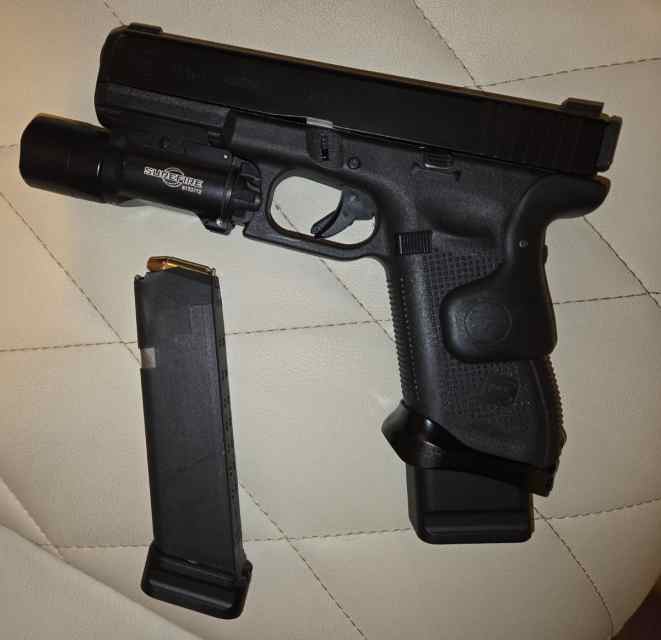 FS/FT Glock 17 Gen 5 w/X300, CT laser, TruGlo NS