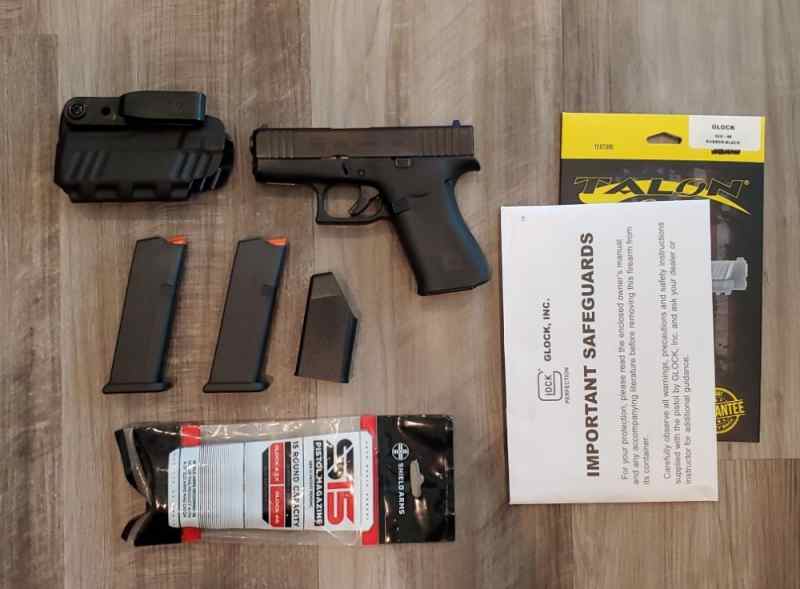 Glock 43X 9mm Like New w/holster &amp; S15 mag 