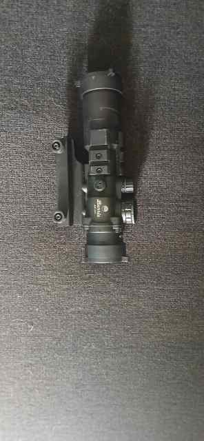 Burris AR332 scope/sight GREAT CONDITION TEXT