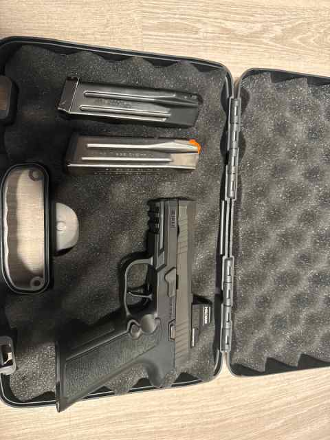 Sig P320