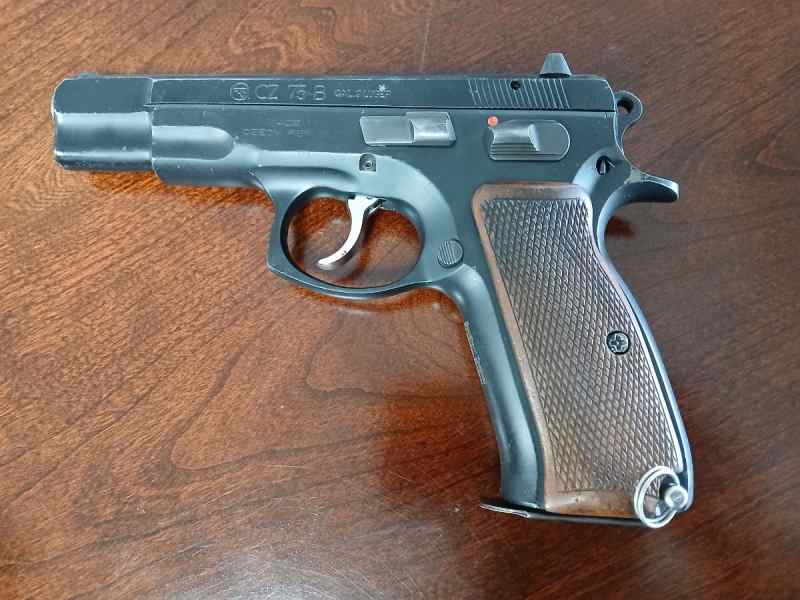 Surplus CZ 75B with wooden grips 9mm 