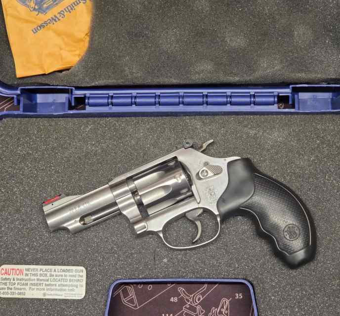 S&amp;W Model 63 .22LR 8-Shot Kit Gun