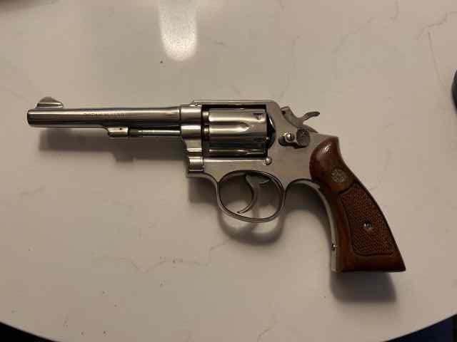 Smith &amp; Wesson Model 10-5. .38 with nickel finish