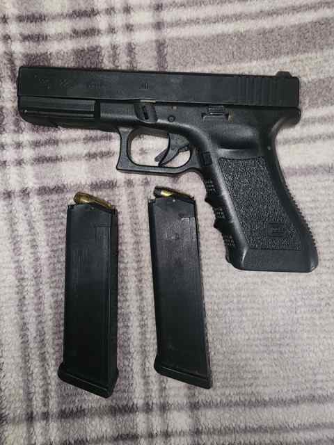 Glock 22.jpg