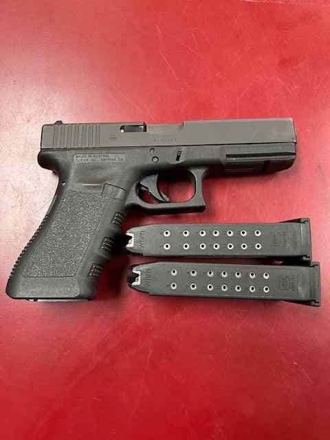 GLOCK 17 Gen1 9mm Semi-Auto Pistol