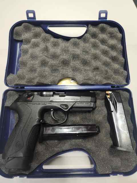 Beretta PX4 Storm 40 caliber 
